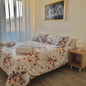 Apartment Zara - Free Parking, Naples